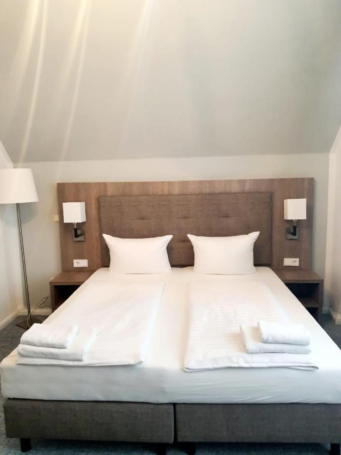 Hotel Knoepel Висмар Экстерьер фото
