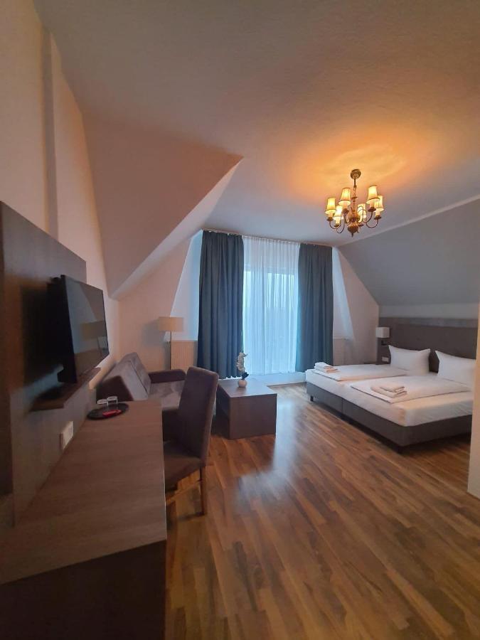 Hotel Knoepel Висмар Экстерьер фото