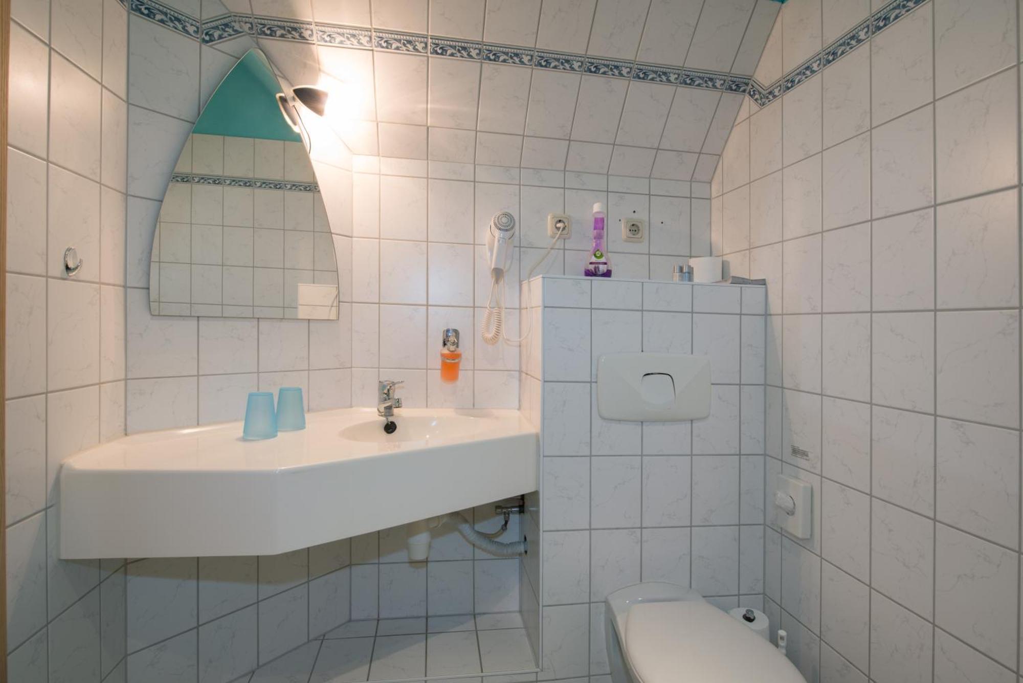 Hotel Knoepel Висмар Экстерьер фото