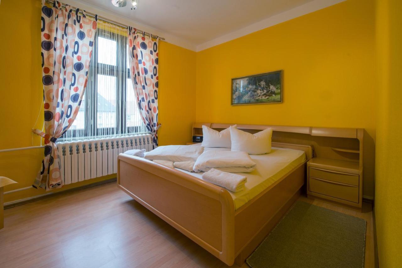 Hotel Knoepel Висмар Экстерьер фото