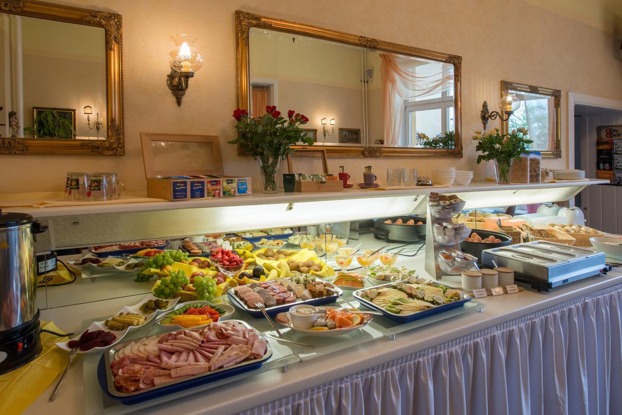 Hotel Knoepel Висмар Экстерьер фото